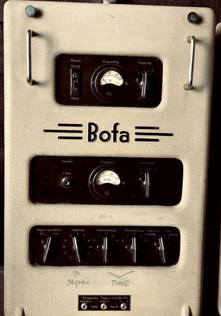 Bang & Olufsen BOFA KV40 Röhrenkinoverstärker Paar/Stereo