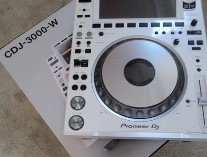 Pioneer CDJ-3000, Pioneer CDJ 2000NXS2, Pioneer DJM 900NXS2, Pioneer DJ DJM-V10 , Pioneer CDJ-TOUR1