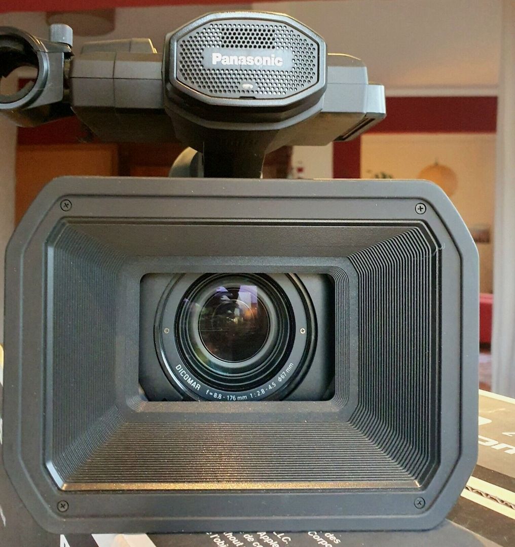 Panasonic HC-X1E Professioneller 4K Ultra HD Camcorder