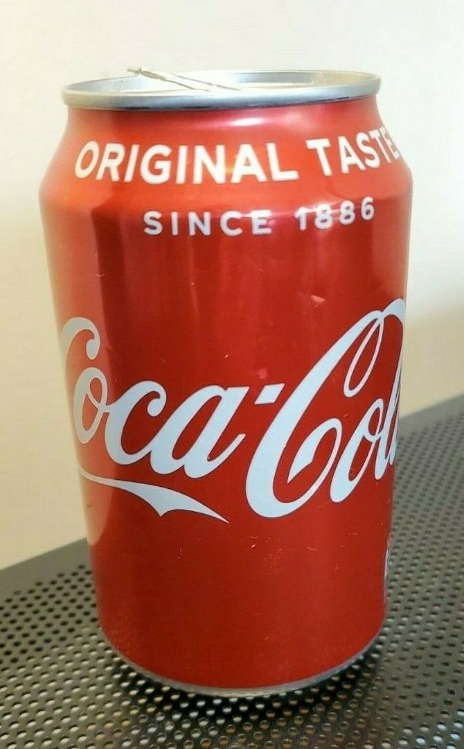 Original Redbull, Fanta und Coca Cola Original Redbull, Fanta und Coca Cola