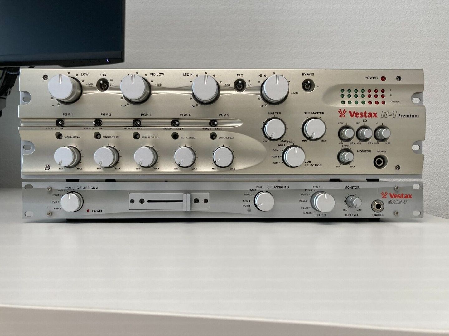 Vestax R-1 Premium & MCR-1 High End Rotary Mixer