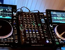 Denon DJ 2X SC6000M + X1850 PRIME 4 Media Player