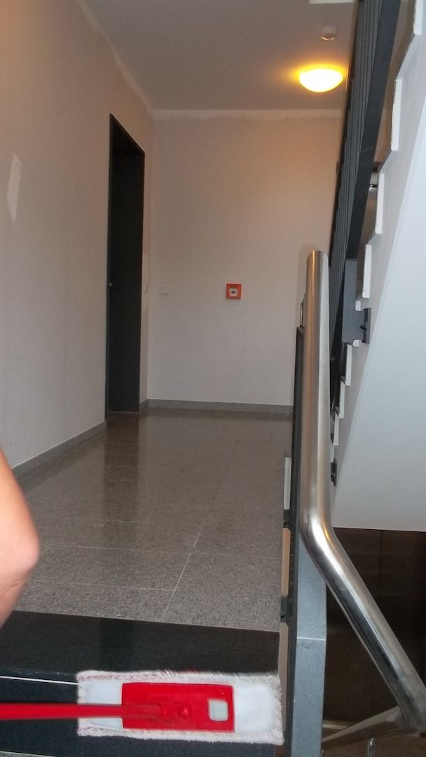 Aufgangsreinigung / Treppenhausreinigung / Hausflurreinigung