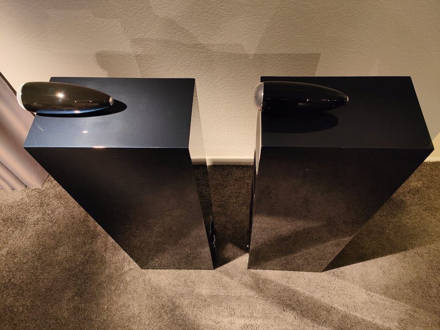 Bowers & Wilkins 702 Signature High End Standlautsprecher 2022 blau