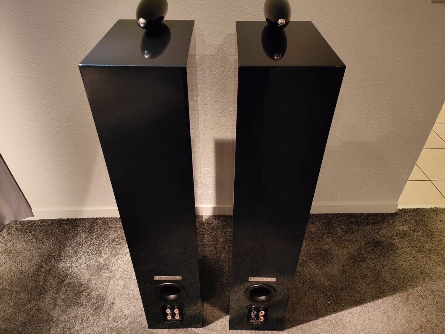 Bowers & Wilkins 702 Signature High End Standlautsprecher 2022 blau
