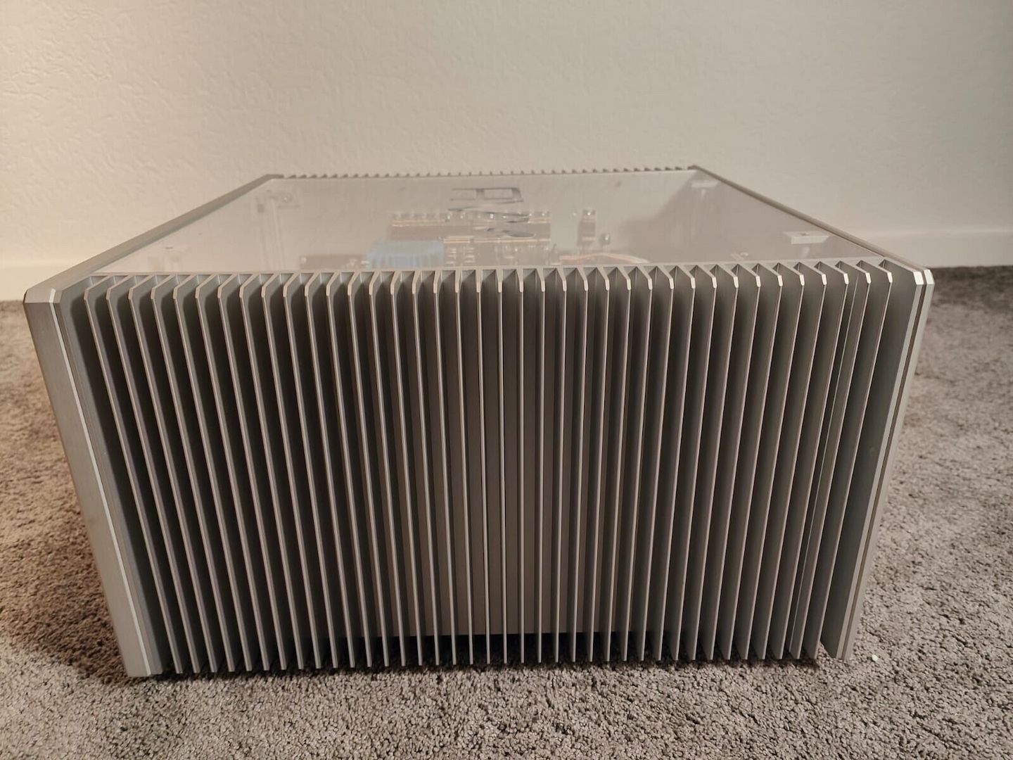 AVM SA8.2 SA 8.2 High End Endstufe in silber aus 2019 geserviced