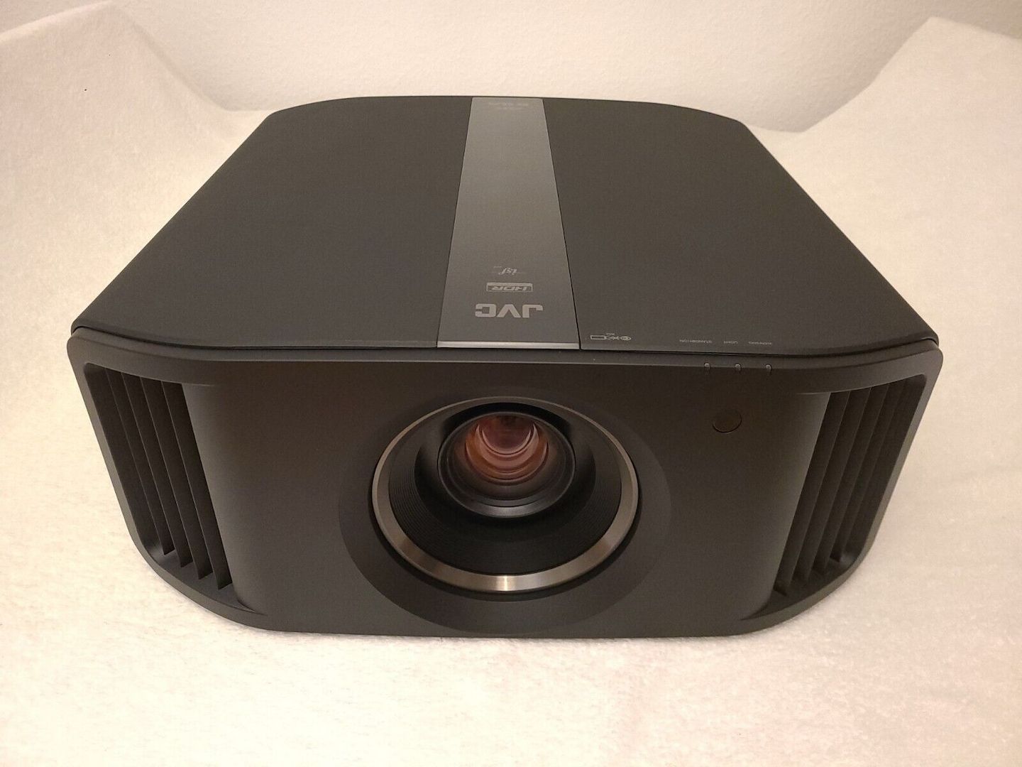 JVC DLA-N7B Projektor N7 Beamer Schwarz 1750 Stunden