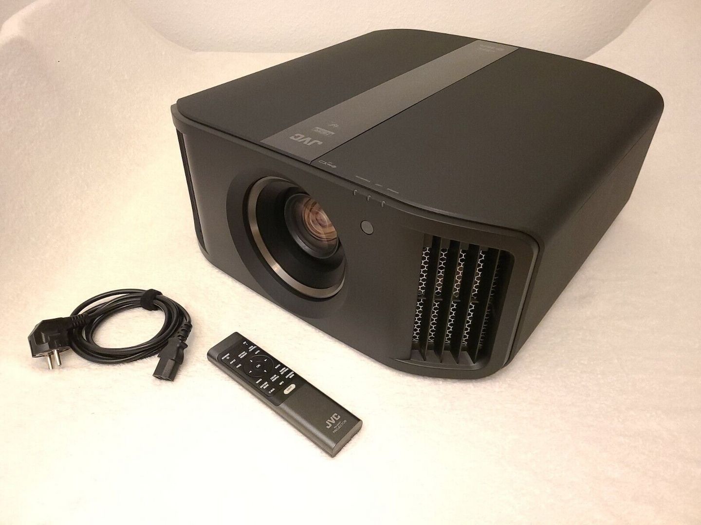 JVC DLA-N7B Projektor N7 Beamer Schwarz 1750 Stunden