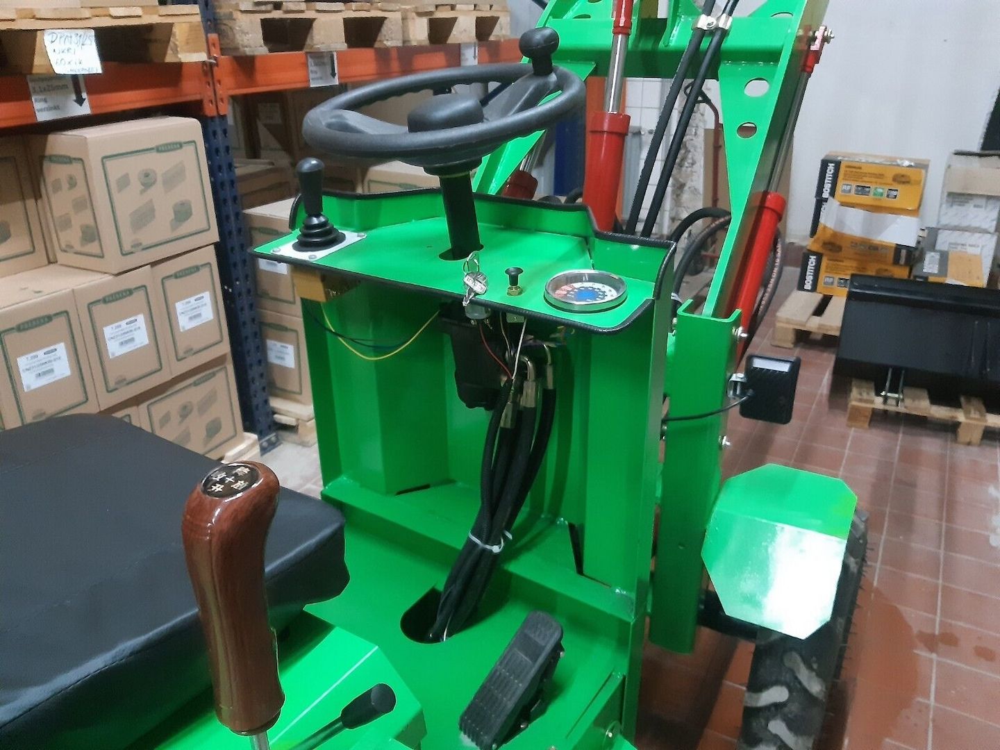 Hoflader Radlader Elektroantrieb Allrad 4WD 15kmh 120Ah