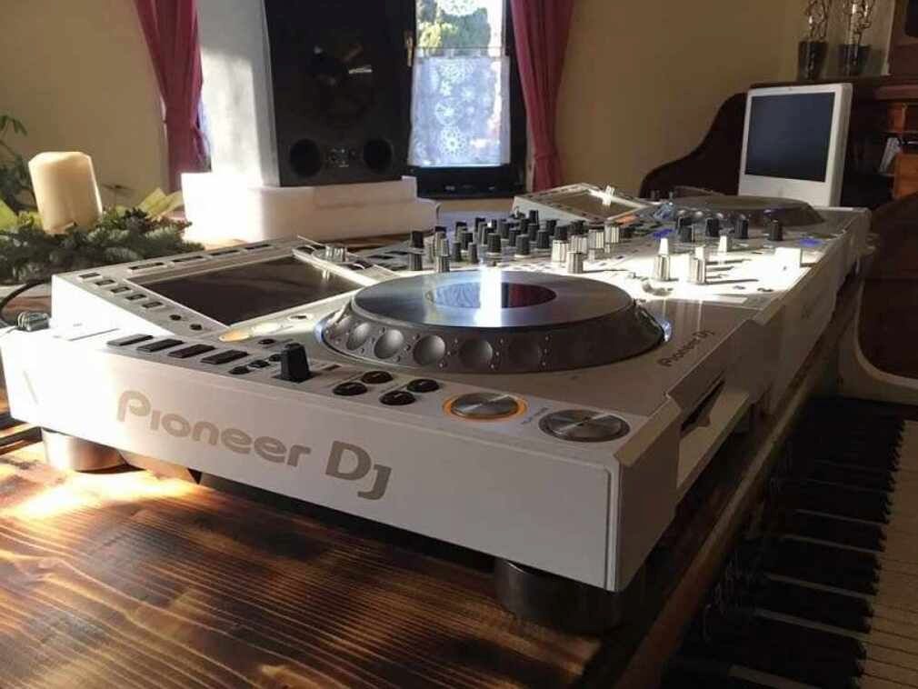 Pioneer CDJ 2000 NXS2 Limited