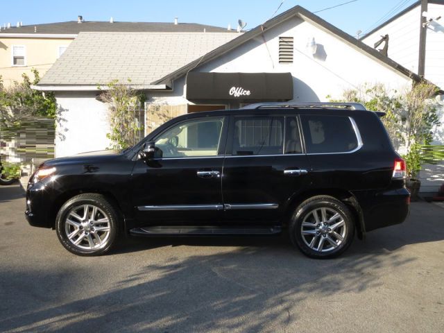 2013 Lexus LX 570 2013 Lexus LX 570
