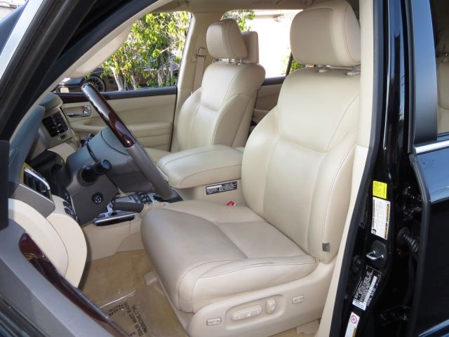 2013 Lexus LX 570 2013 Lexus LX 570