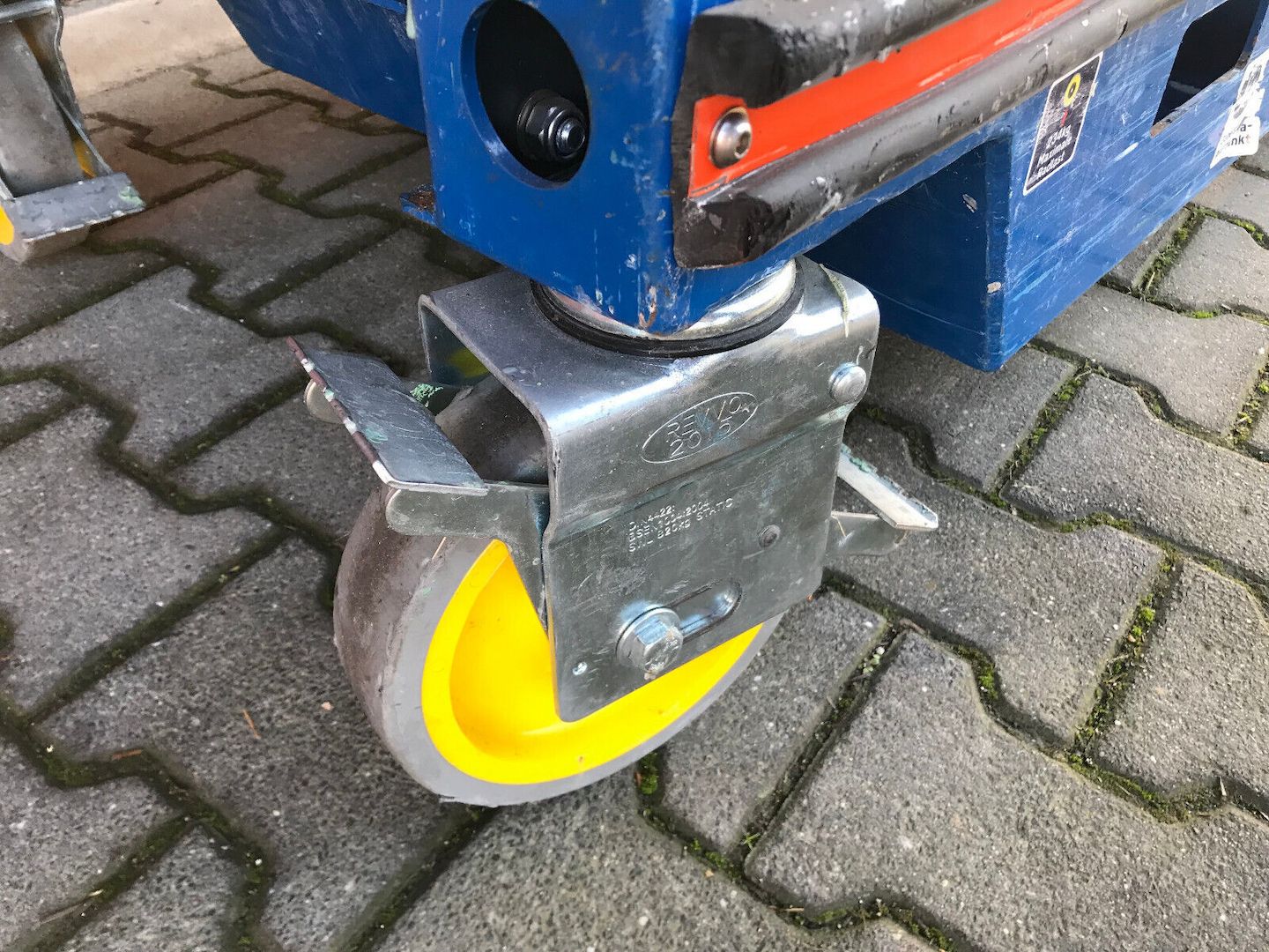 JLG Power Towers Ecolift 2.2 Personenlift Arbeitsbühne Hubsteiger