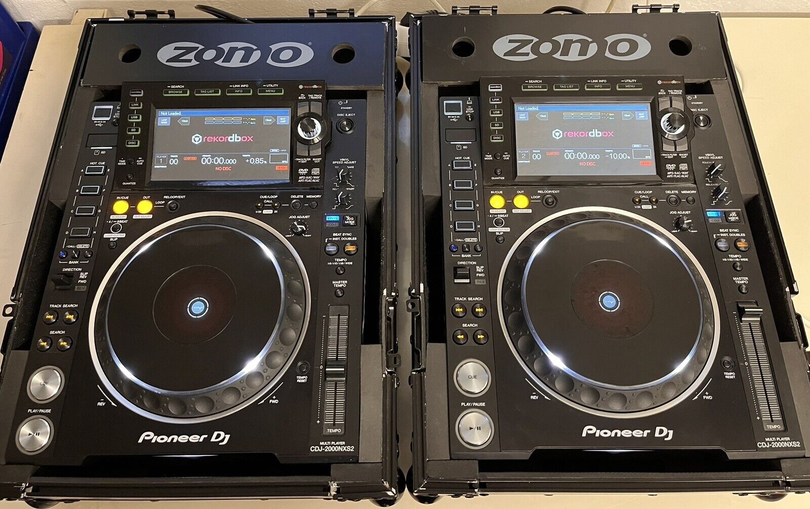 2x Pioneer CDJ 2000 nexus 2 | Multiplayer/CD-Player | 2 Stück inkl. Zomo Case