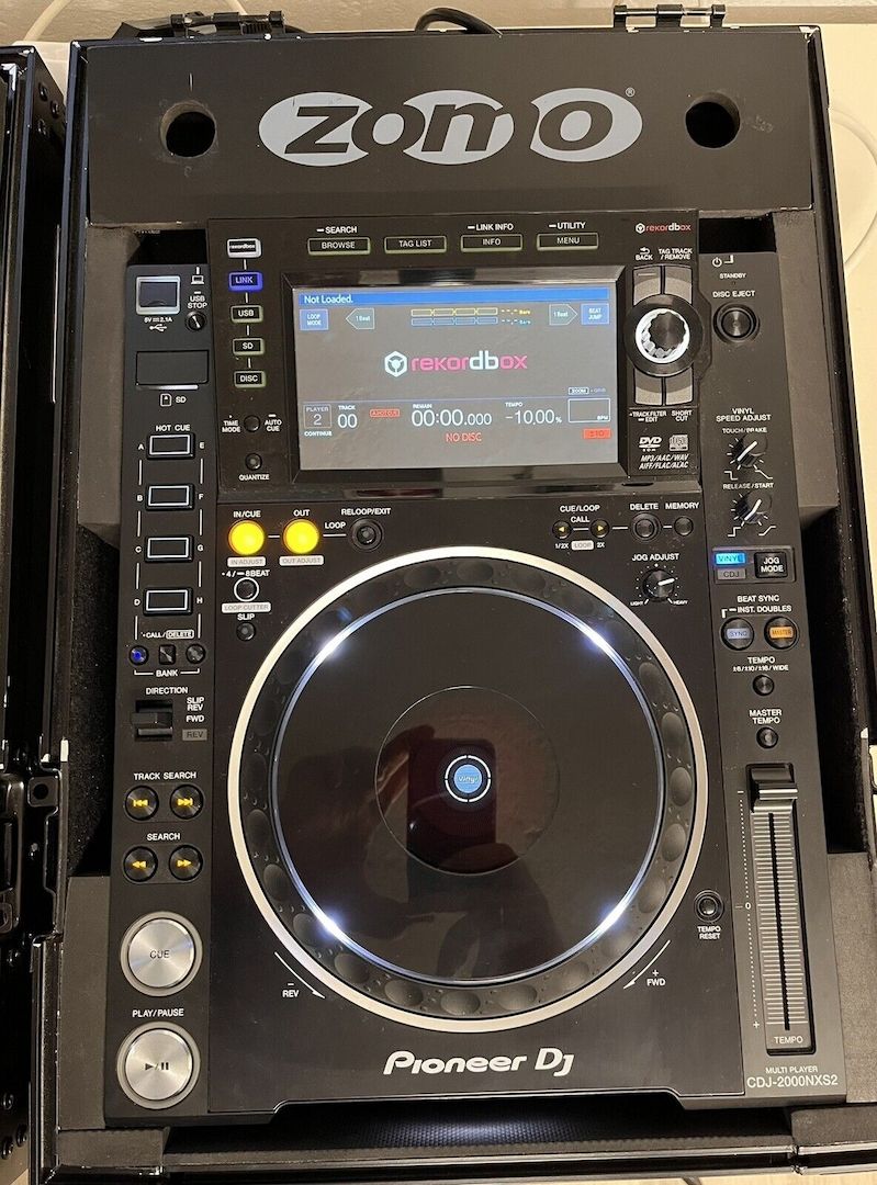 2x Pioneer CDJ 2000 nexus 2 | Multiplayer/CD-Player | 2 Stück inkl. Zomo Case