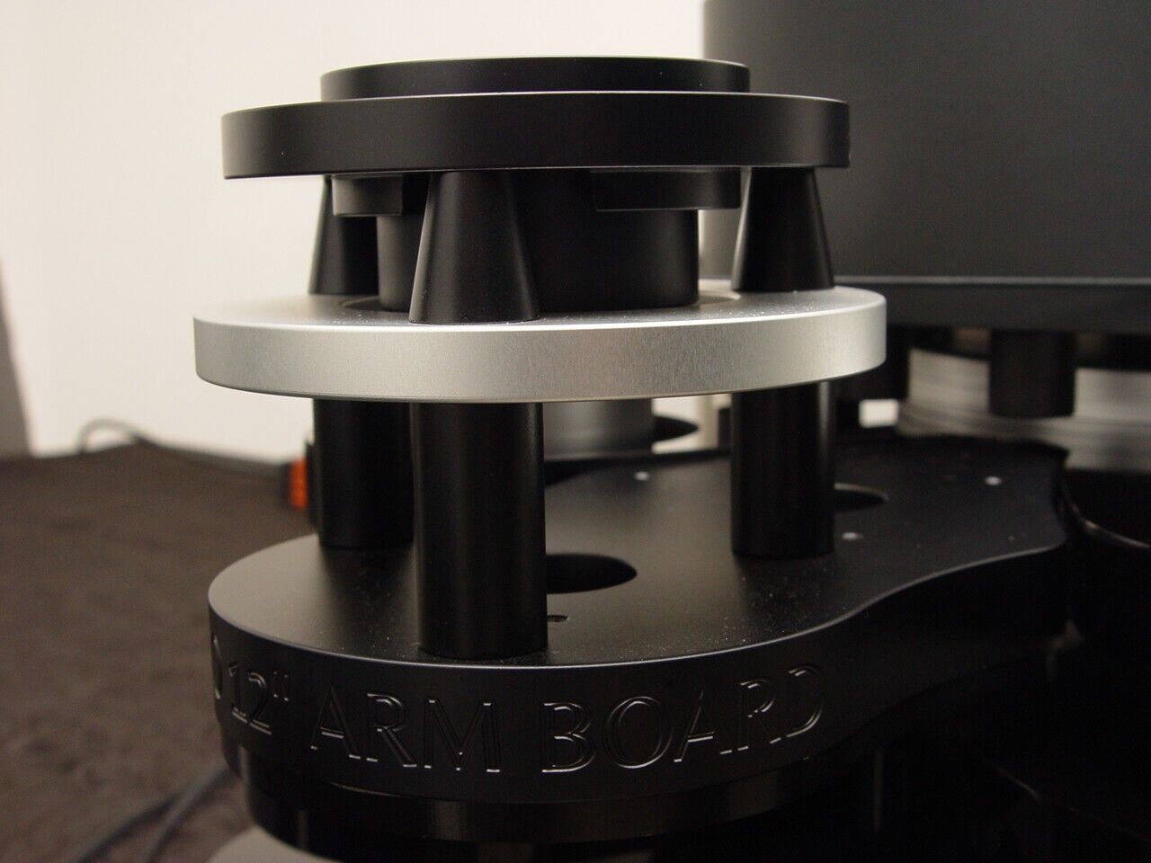 Gold Note Bellagio Reference Turntable + GLANZ MH-9B Tonarm + Ortofon V Tonsyste