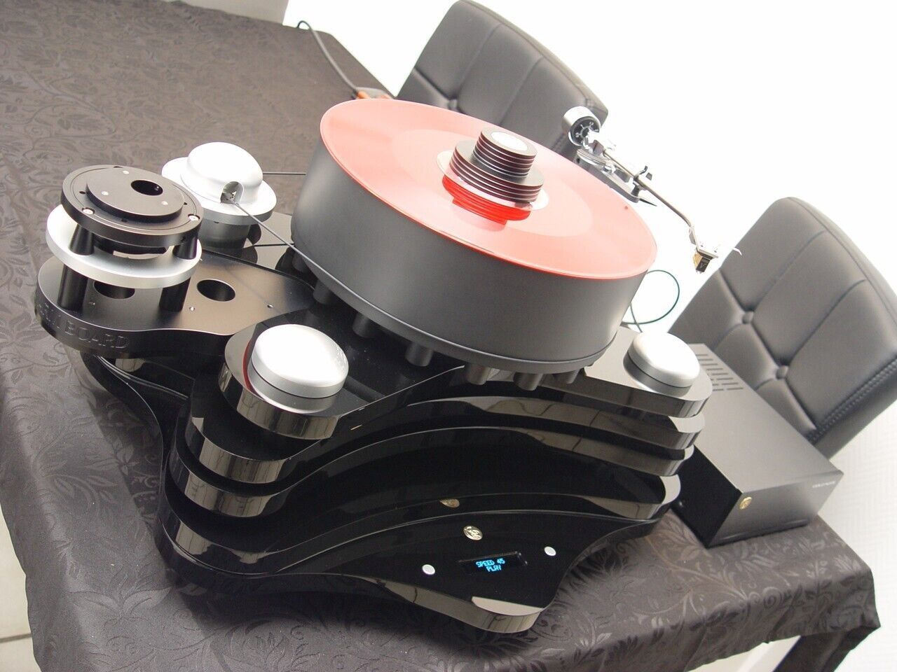 Gold Note Bellagio Reference Turntable + GLANZ MH-9B Tonarm + Ortofon V Tonsyste