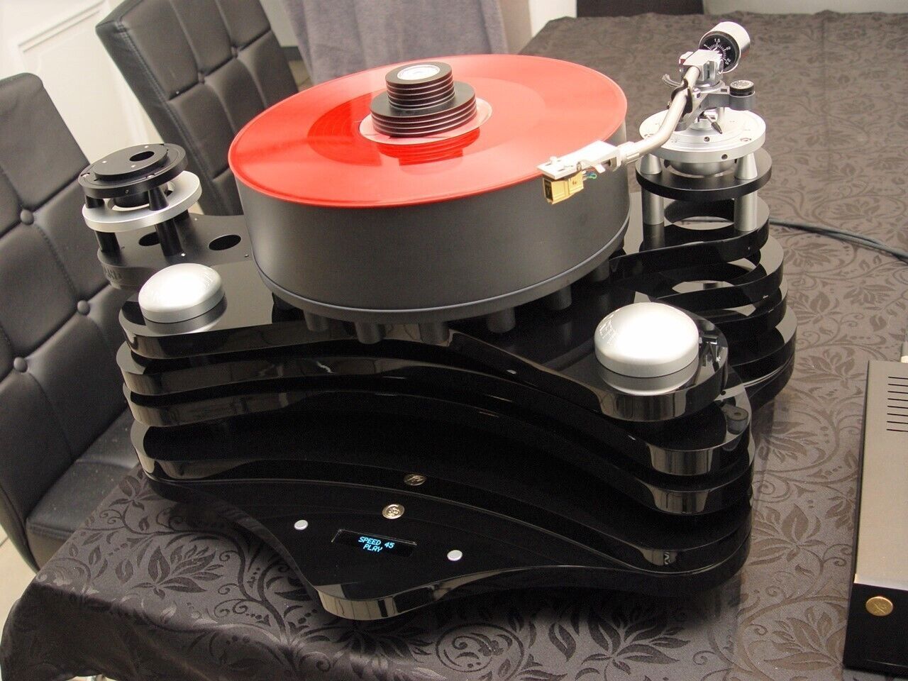 Gold Note Bellagio Reference Turntable + GLANZ MH-9B Tonarm + Ortofon V Tonsyste