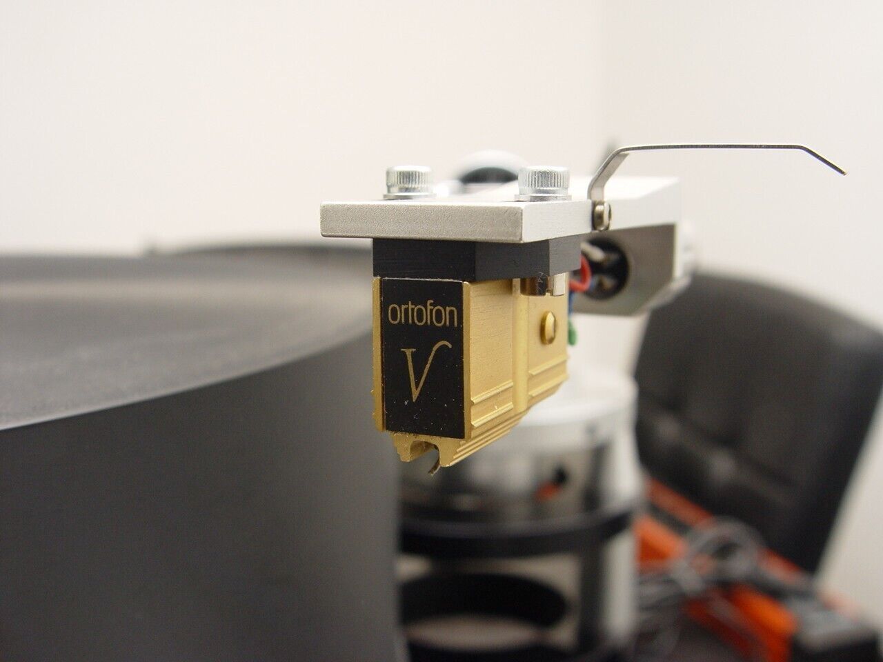 Gold Note Bellagio Reference Turntable + GLANZ MH-9B Tonarm + Ortofon V Tonsyste