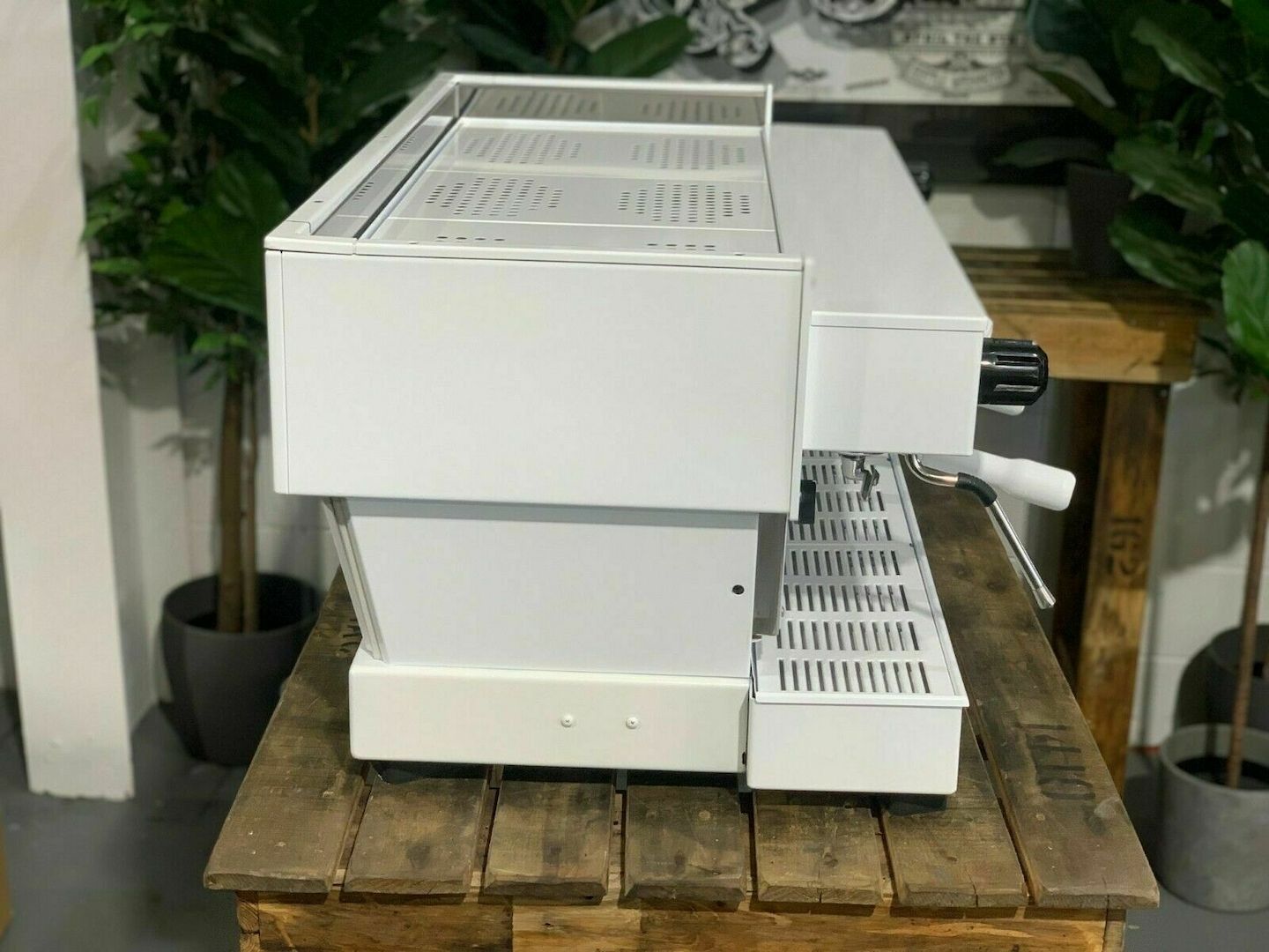 LA MARZOCCO LINEA CLASSIC 3 GRUPPEN VOLLWEISSE GRIFFE ESPRESSO KAFFEEMASCHINE