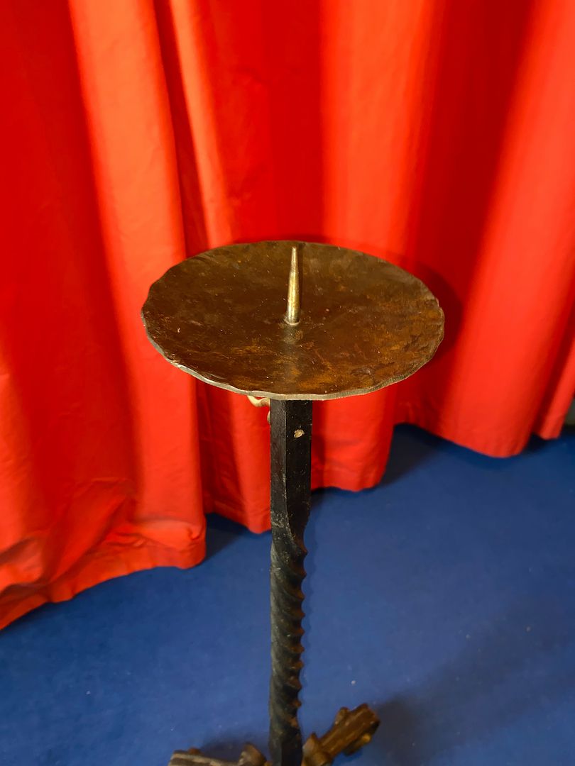 großer Kerzenständer