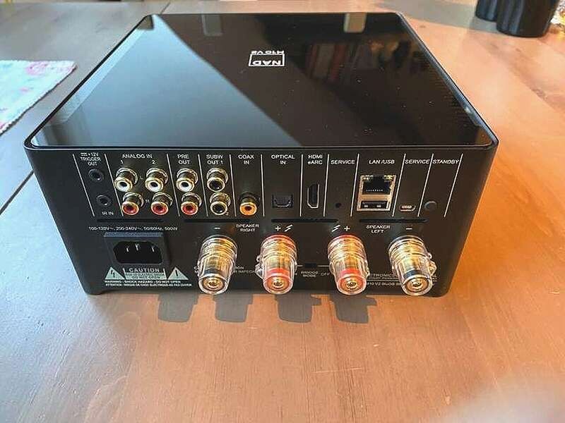 NAD M10 V2 BluOS Streaming-Vollverstärker - Schwarz, Gebraucht