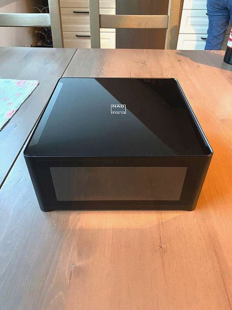 NAD M10 V2 BluOS Streaming-Vollverstärker - Schwarz, Gebraucht