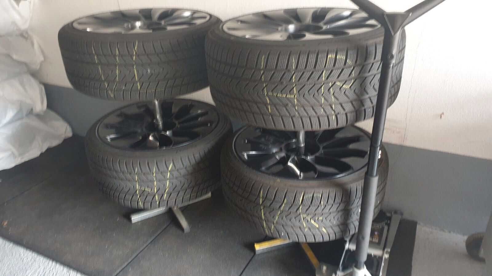 Tesla Model Y 21 Zoll Überturbine Reifen Felgen anthrazit matt OE