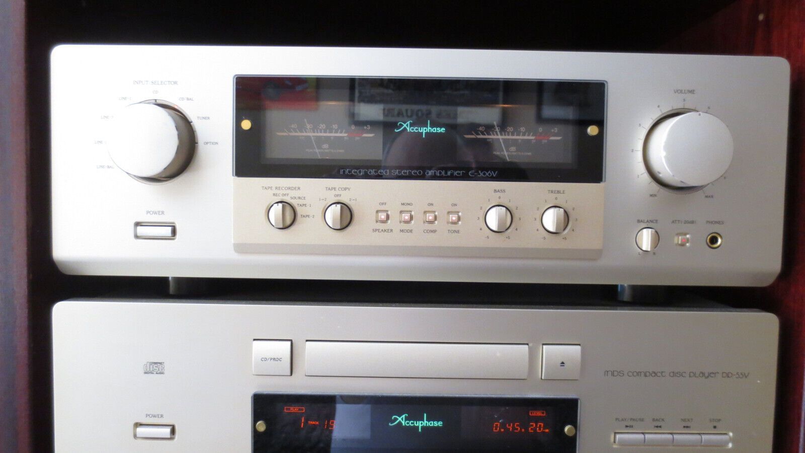 Accuphase E 306 V Vollverstärker