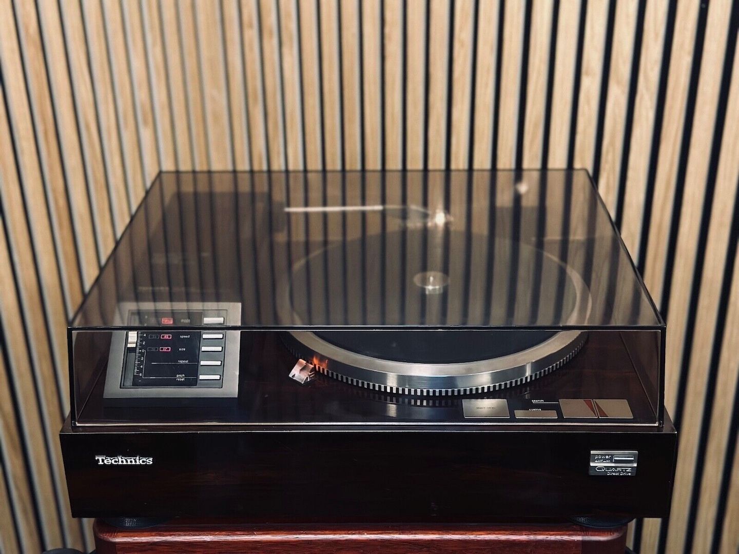 Technics SL-M3 Linear-Tracking-Plattenspieler