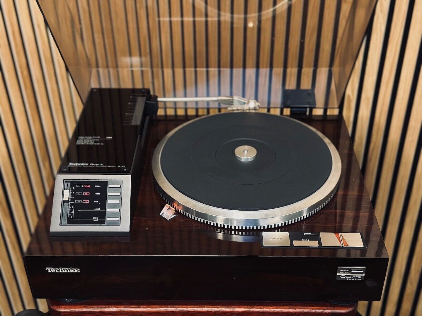 Technics SL-M3 Linear-Tracking-Plattenspieler