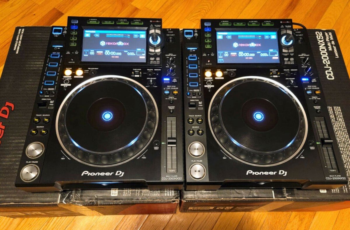 Pioneer dj xdj-rx3, yamaha genos 76-key, pioneer ddj-rev7 dj Kontroler, korg pa4x 76 key