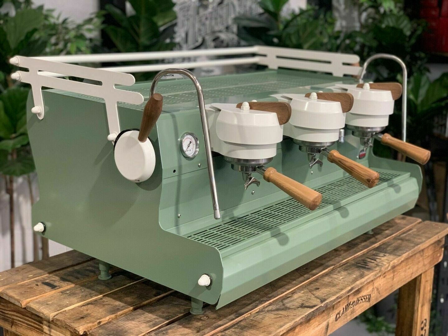 Synesso Cyncra 3 Group Custom Grün, Weiss & Holz Espresso Kafeemaschine