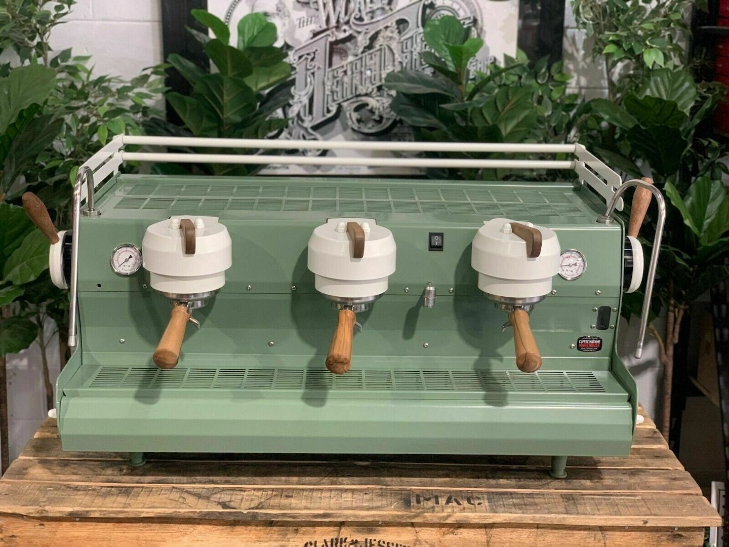 Synesso Cyncra 3 Group Custom Grün, Weiss & Holz Espresso Kafeemaschine