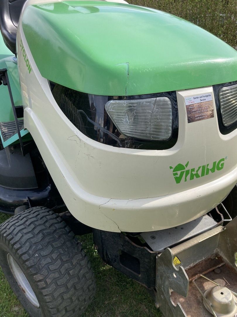 AufsitzmäherRasentraktor Viking MT785 S mit Kehrmaschine Tielbürger tk520