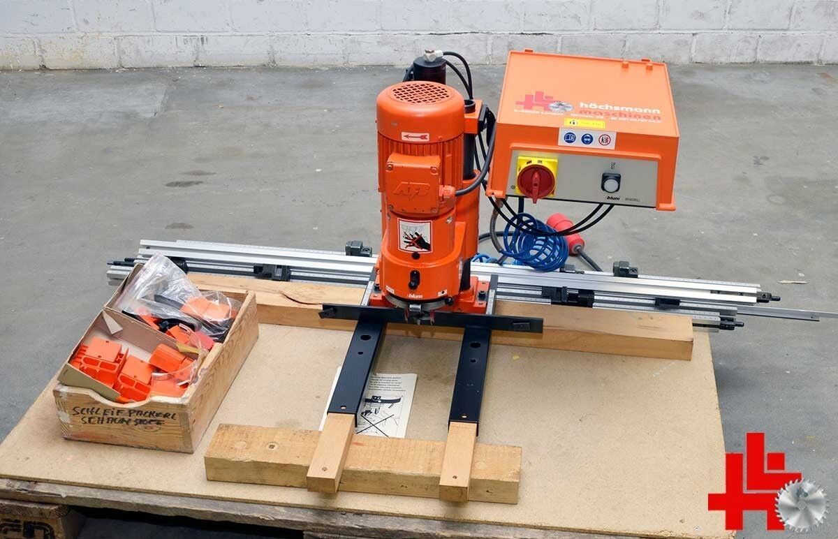 BLUM Minidrill Bohr- und Einpressautomat