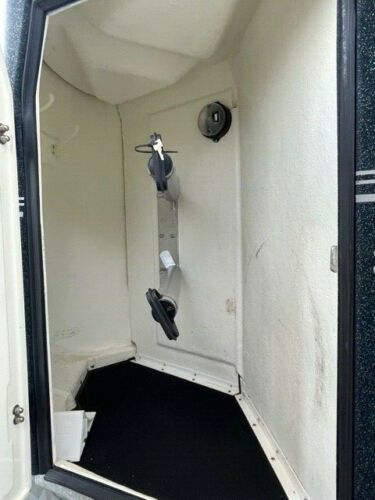 Böckmann Comfort 2-Pferde Vollpoly A L U B O D E N Pferdeanhänger Sattelkammer