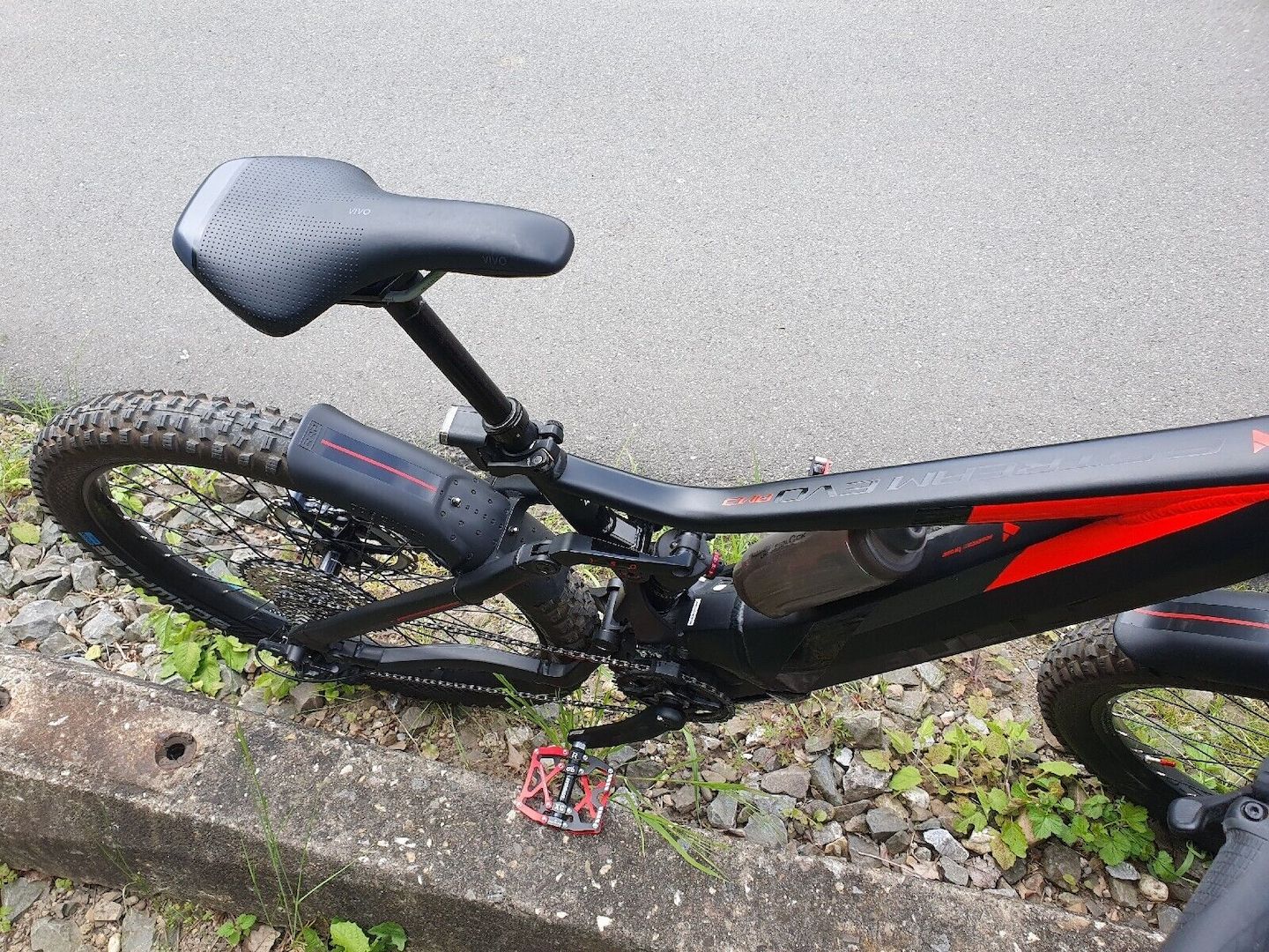 E-Mountainbike - der Marke Bulls - Stream Evo AM 3 - Fully - voll gefedert.