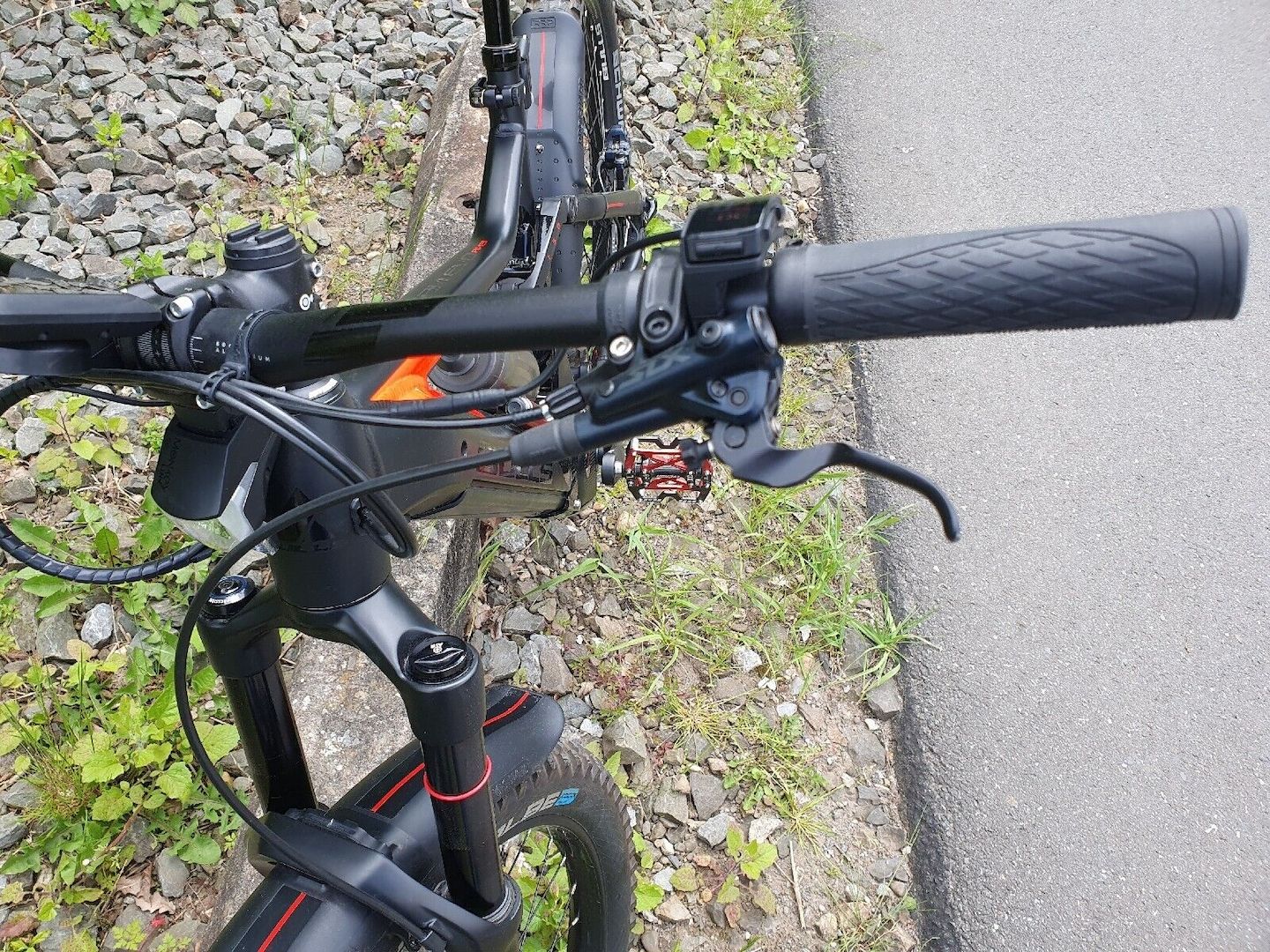 E-Mountainbike - der Marke Bulls - Stream Evo AM 3 - Fully - voll gefedert.