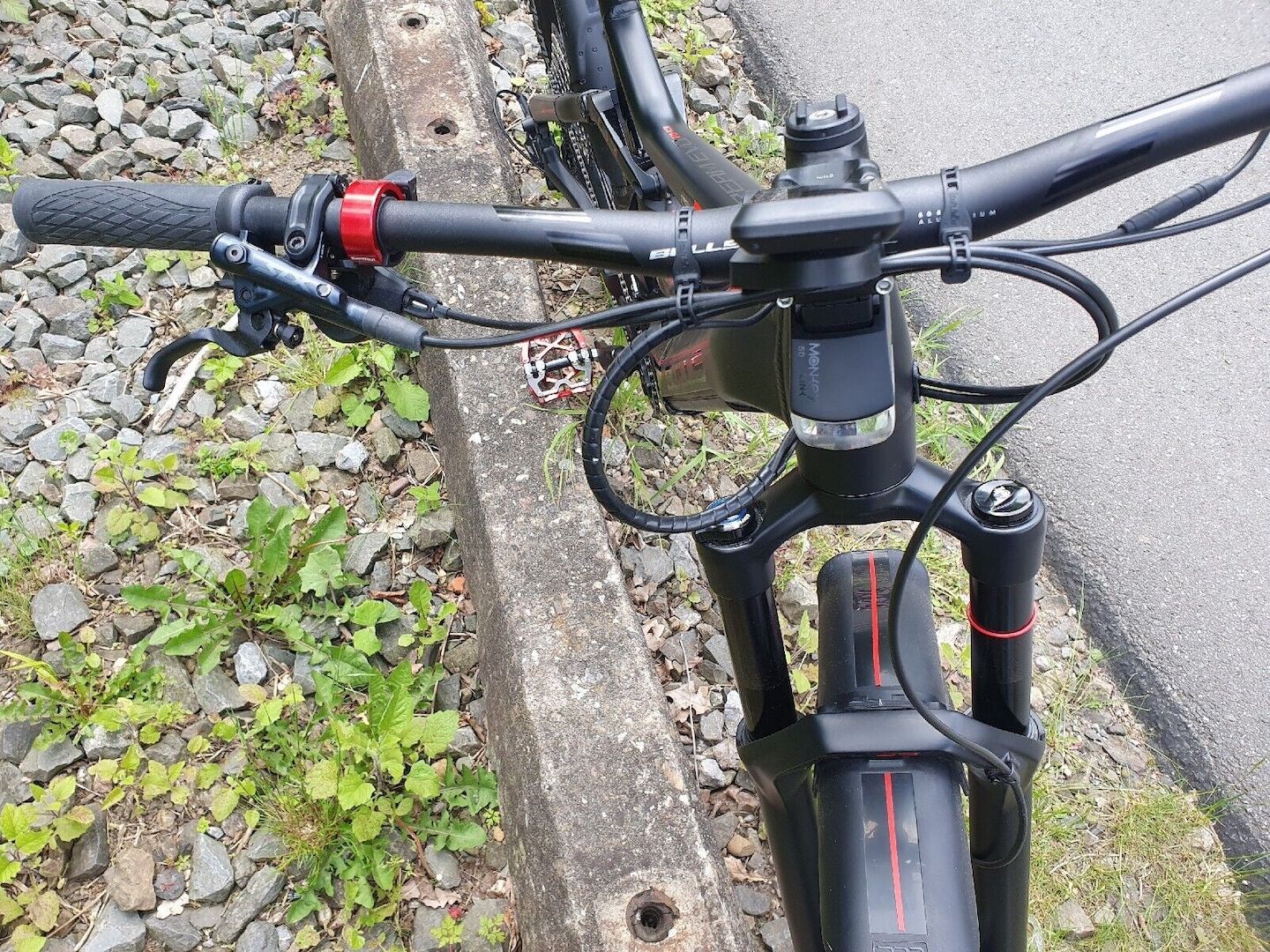 E-Mountainbike - der Marke Bulls - Stream Evo AM 3 - Fully - voll gefedert.