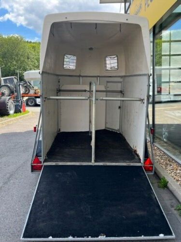 Humbaur 2-Pferdeanhänger 2t. HolzPoly S