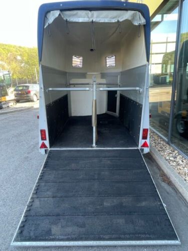 Humbaur Carrus 2-Pferdeanhänger 2,4t SK 1. Hand
