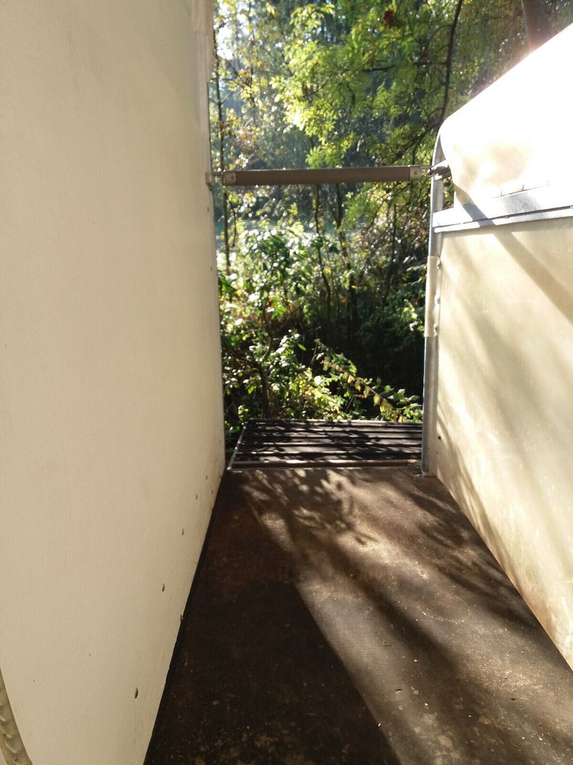 Pferdeanhänger Böckmann , wenig gebraucht, TÜV März 2025