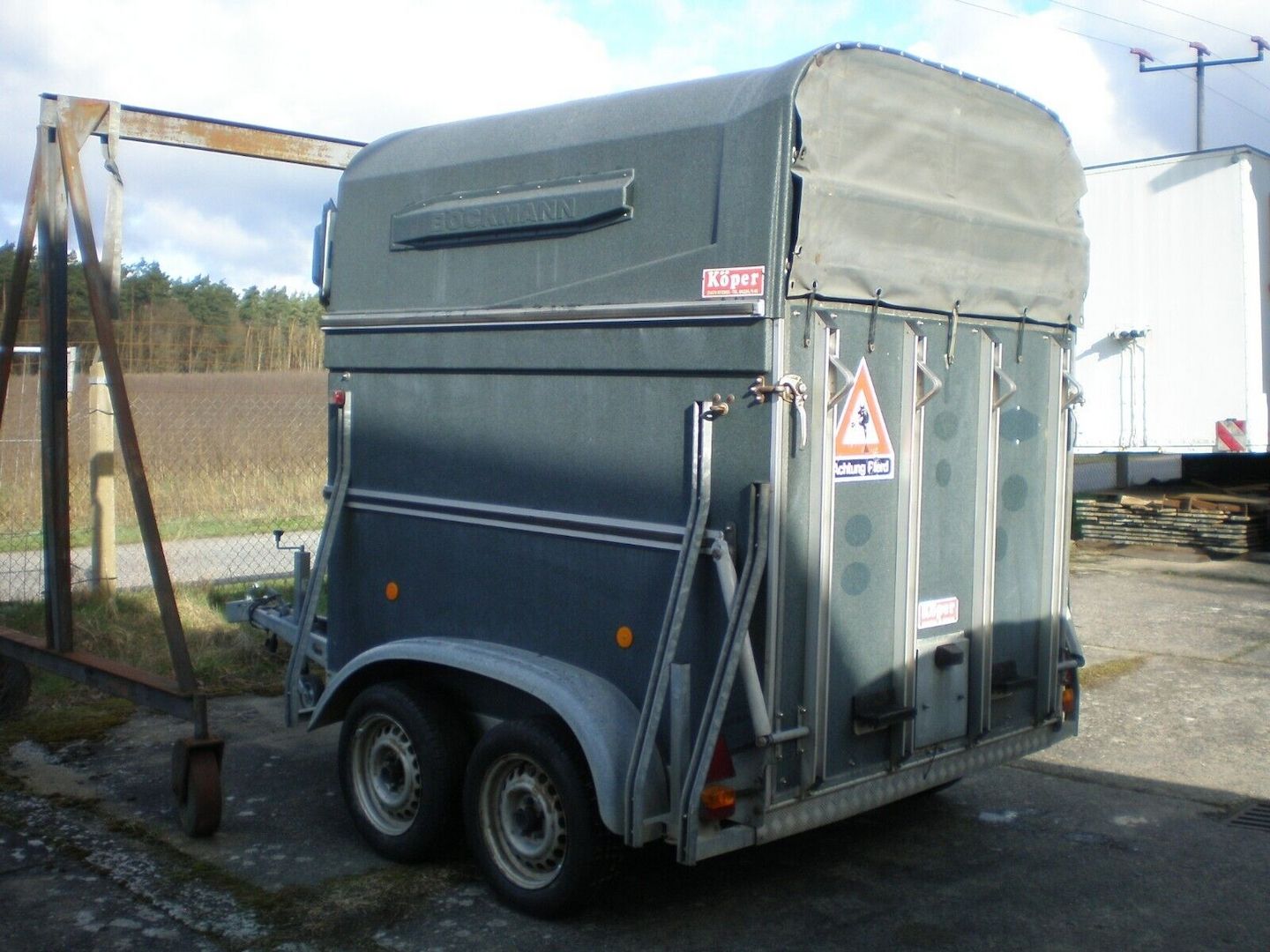 PKW - Pferdeanhänger - Kofferanhänger - Motorradtransportanhänger - Tüv 04.2025