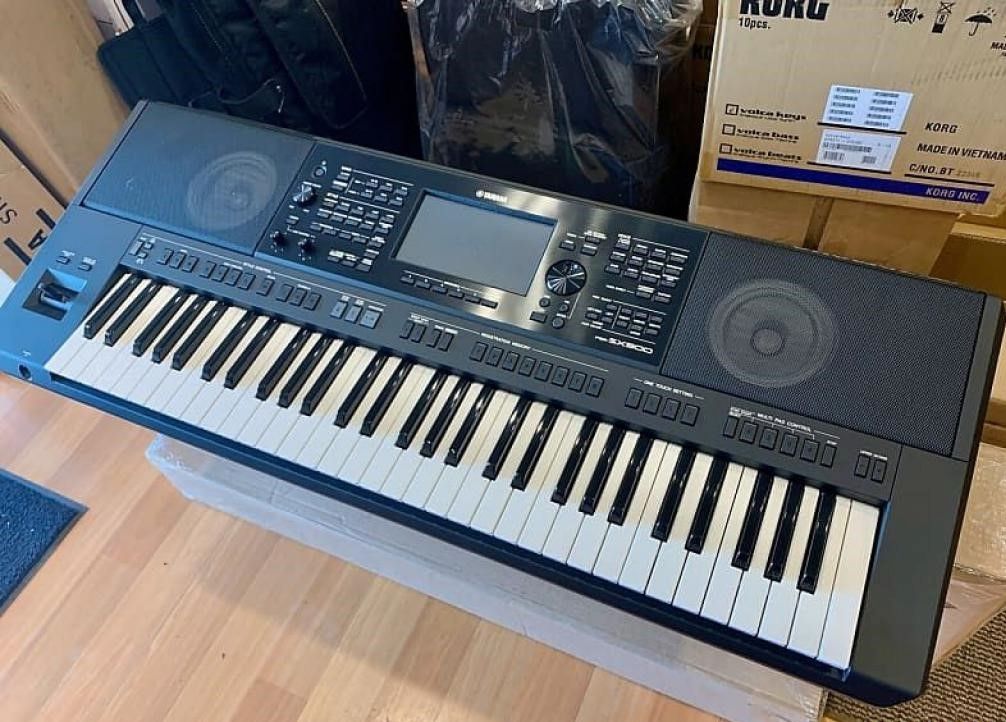 Korg PA-1000, Korg Pa5X, Korg Pa4X, Yamaha Genos,Yamaha PSR-SX900, Yamaha Montage 8, Roland FANTOM-8