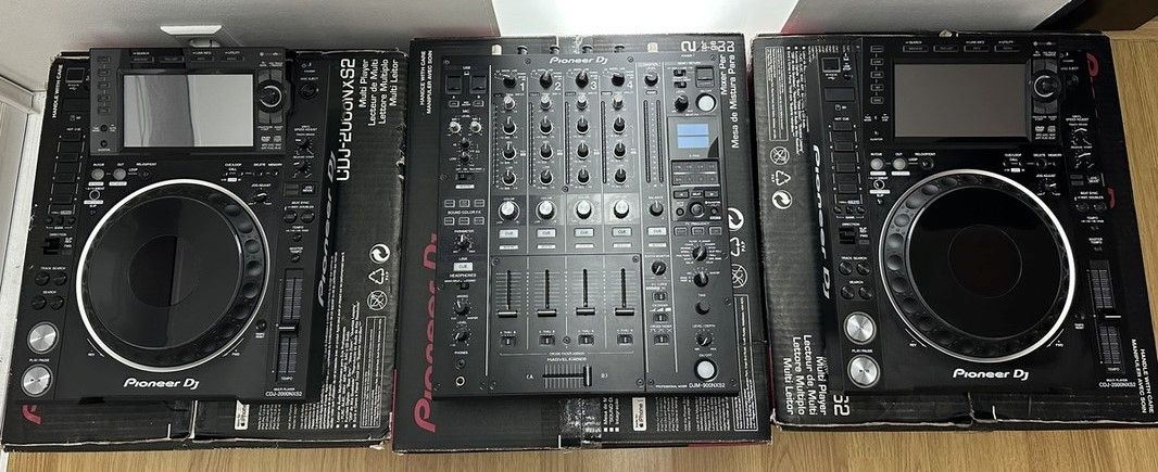 Pioneer CDJ-2000NXS2 , Pioneer DJM-900NXS2 , Pioneer CDJ-3000 , Pioneer DJM-A9 , Pioneer DJM-V10-LF