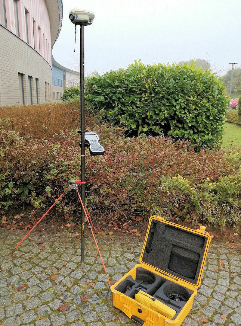 Trimble R8 Modell 3 mit TSC 3 , GNSS