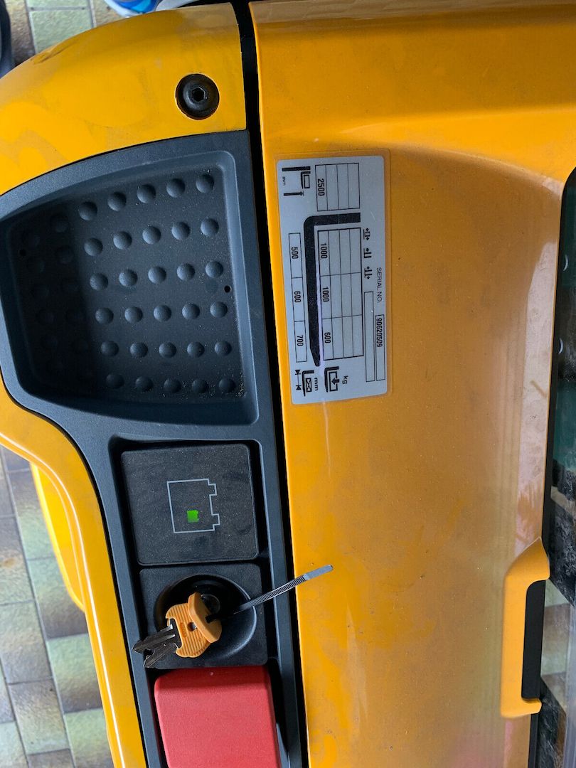 Elektrohochhubwagen Jungheinrich EJC 110 BJ 2020 Neu mit nur 5 Betriebsstunden