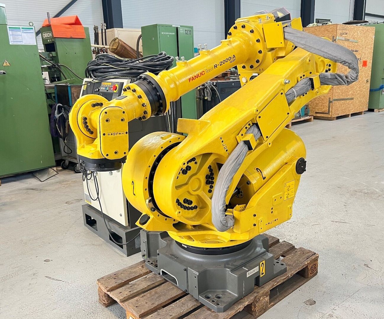 FANUC Industrieroboter R-2000iA/165F mit R-J3iB