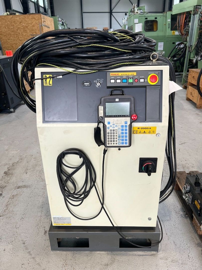 FANUC Industrieroboter R-2000iA/165F mit R-J3iB